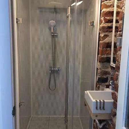 Apartman August 11 *