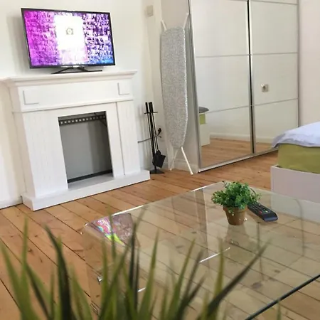 August 11 Apartman *