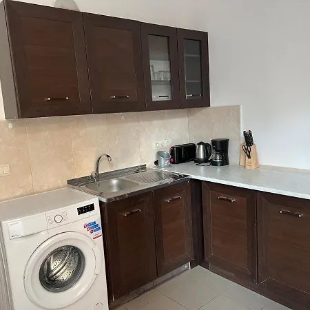 August 11 Apartmán