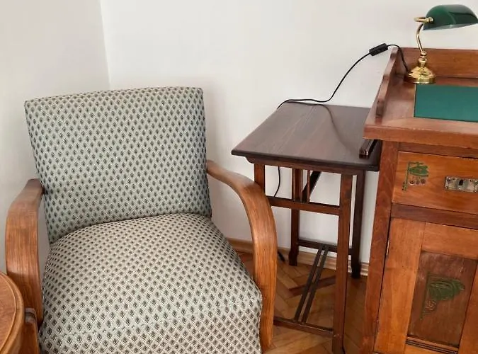 アパート August 11