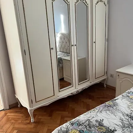 Apartamento August 11 *